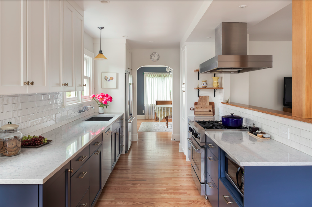 
Galley Kitchen 